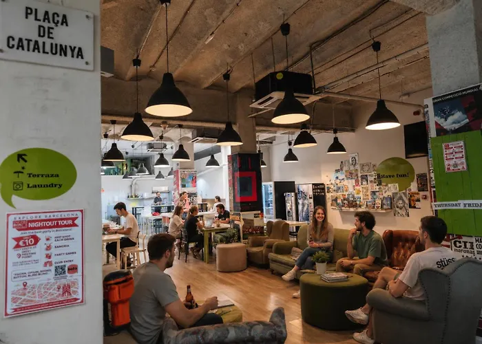 Hola Hostal Eixample Barcelona